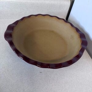 Pampered Chef Family Heritage Stoneware Pie Dish 160505 glazed cranberry color